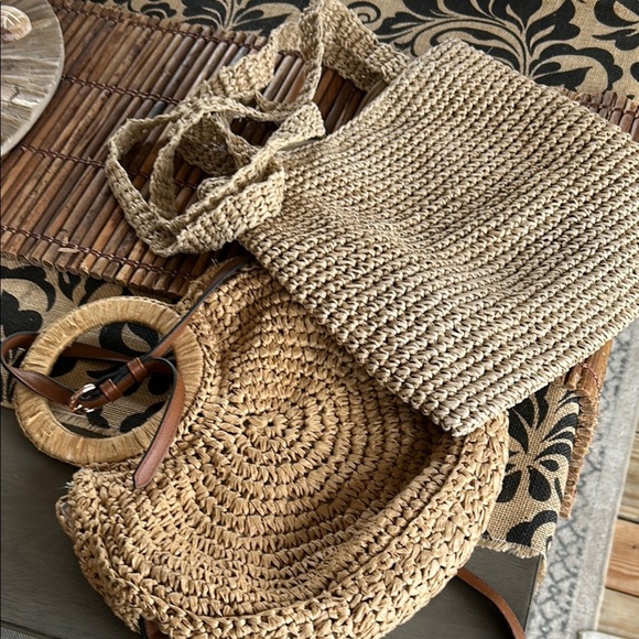 LC Lauren Conrad and American outfitters Tan Shoulder Bag with Woven Design - Picture 1 of 15
